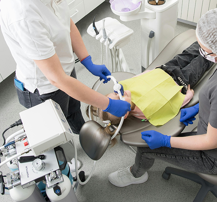 Child patient receiving nitrous oxide